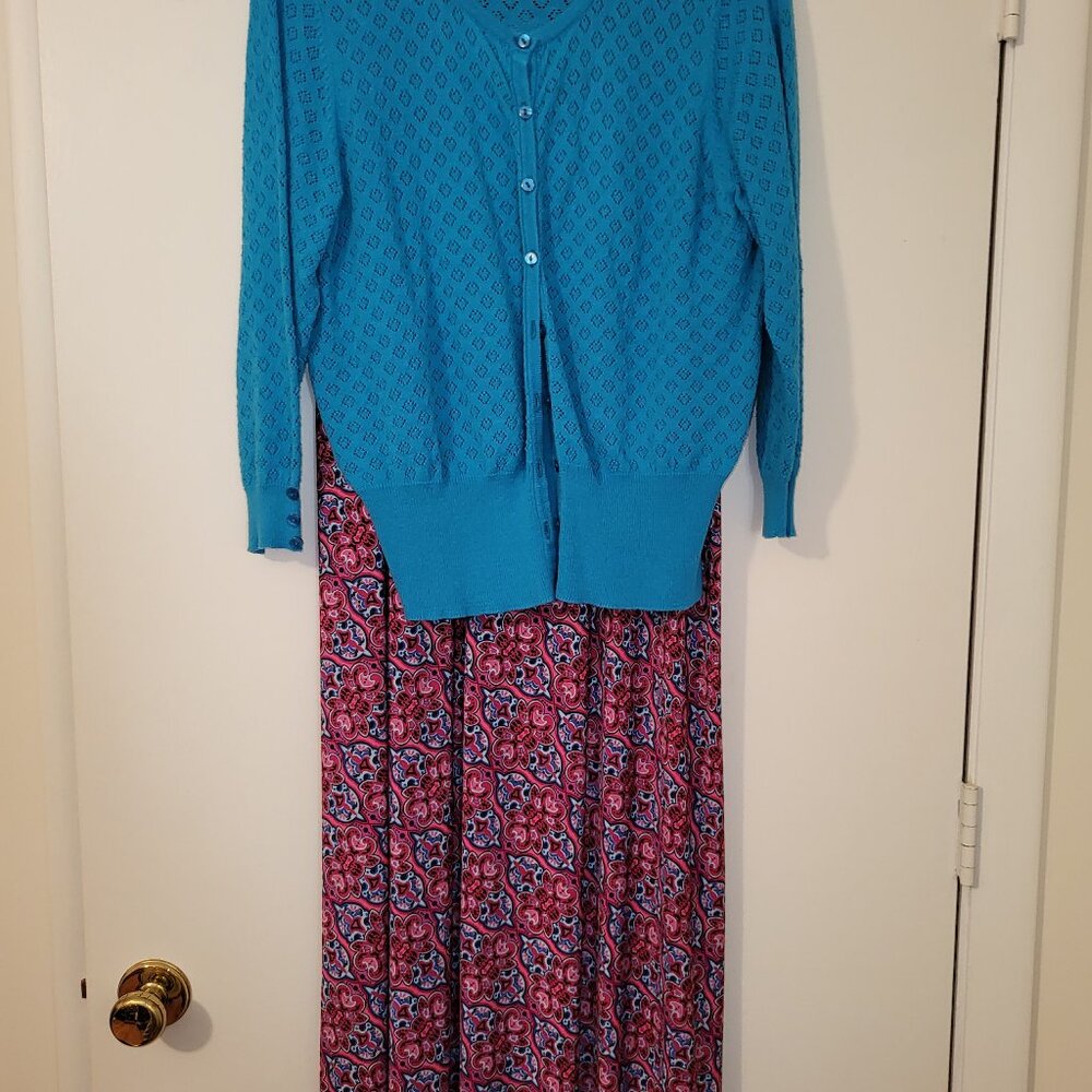 Ladies skirt "Suny Leigh (L), "Outlander" blue sweater (L)
